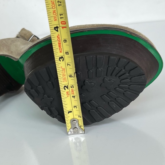 Lisa for Donald j Pliner Leather Platform Pumps with Studded Ankle Strap Size 8 - Picture 13 of 13